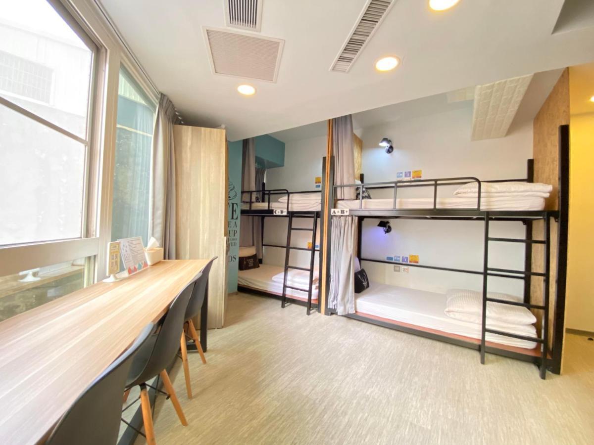 Flyinn Hostel Kaohsiung Exterior photo